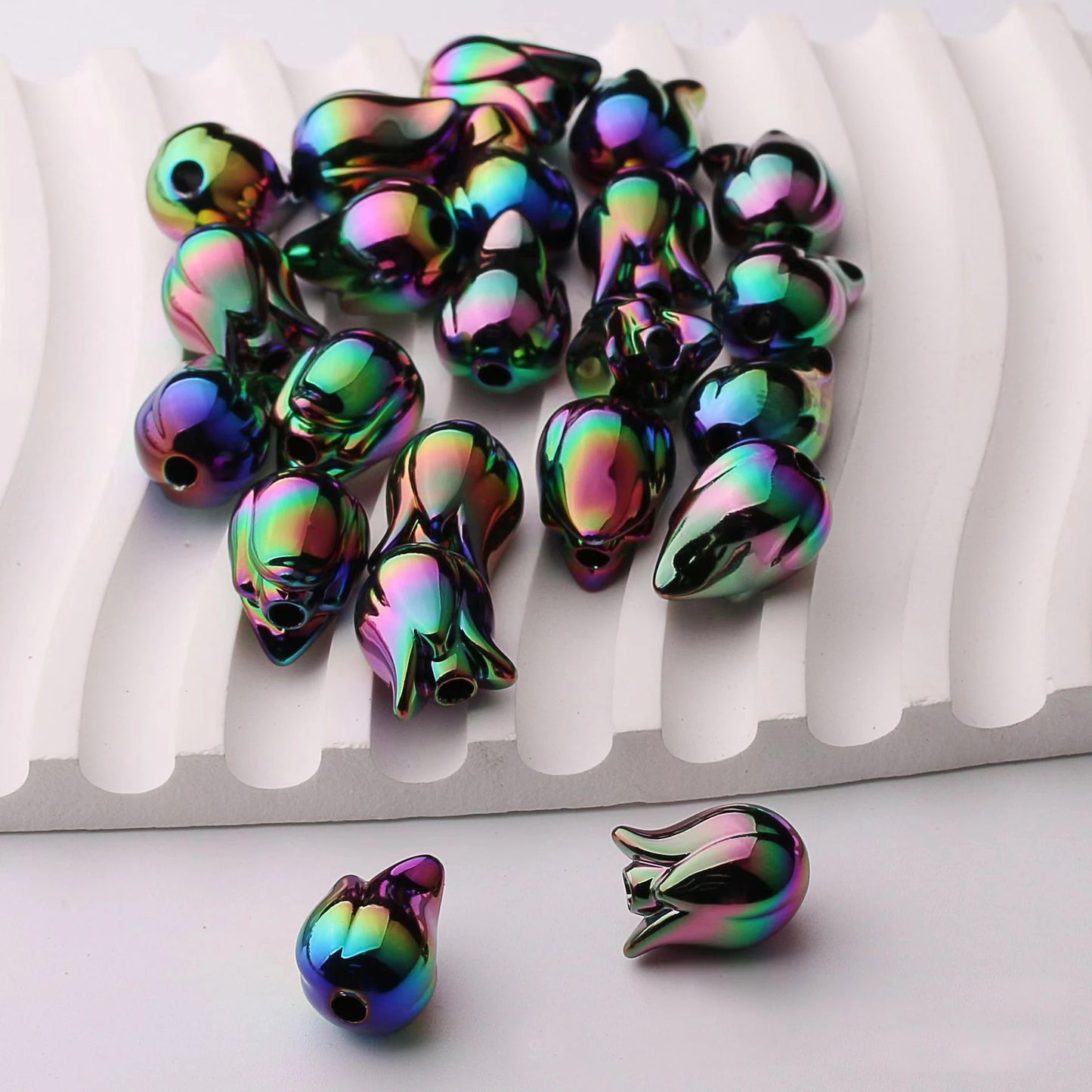 AC 1659 Tulip uv plated Acrylic bead ( 1 pc )