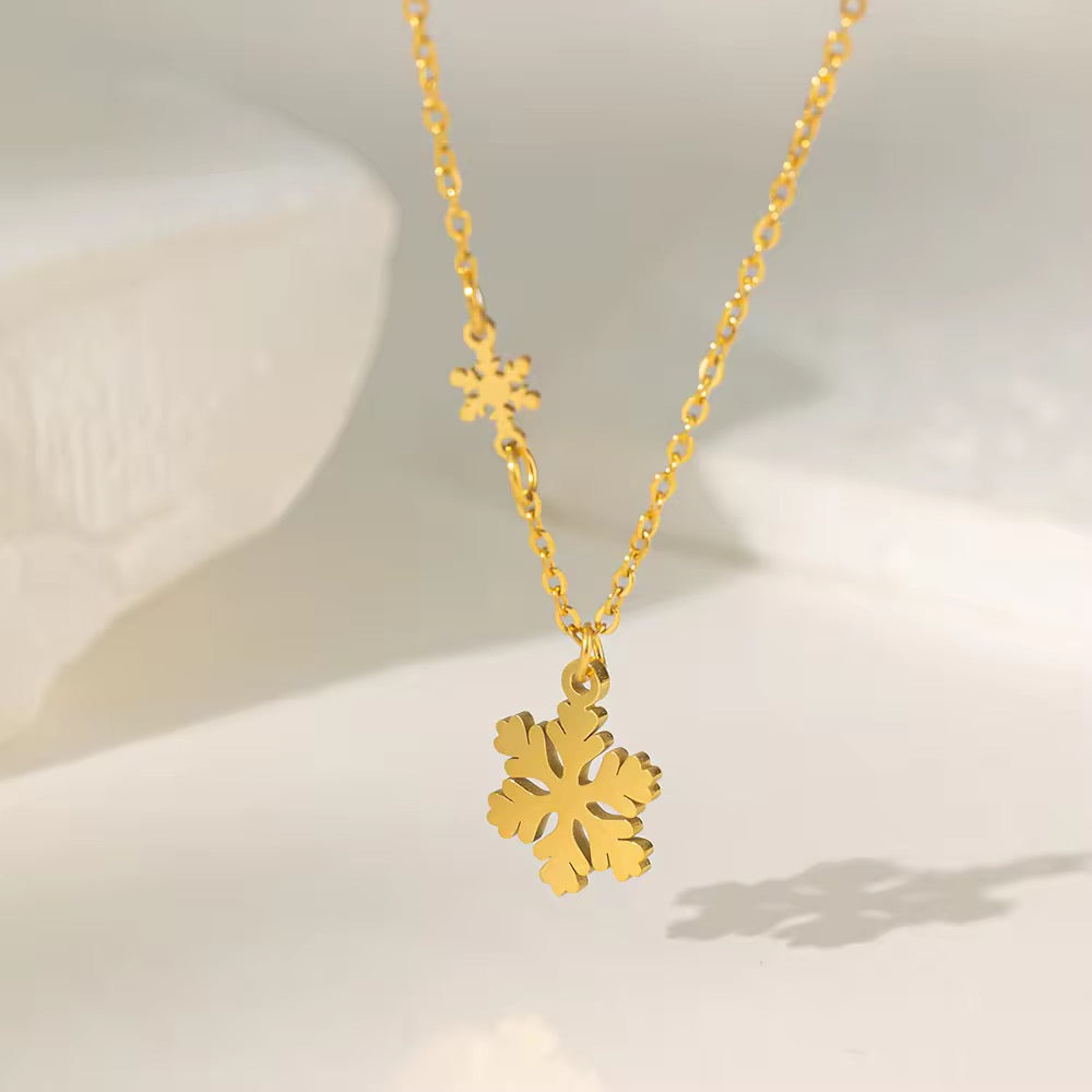 SS 278 Snowflake dainty Necklace - 18k gold PVD plated stainless steel - Anti tarnish - Wholesale