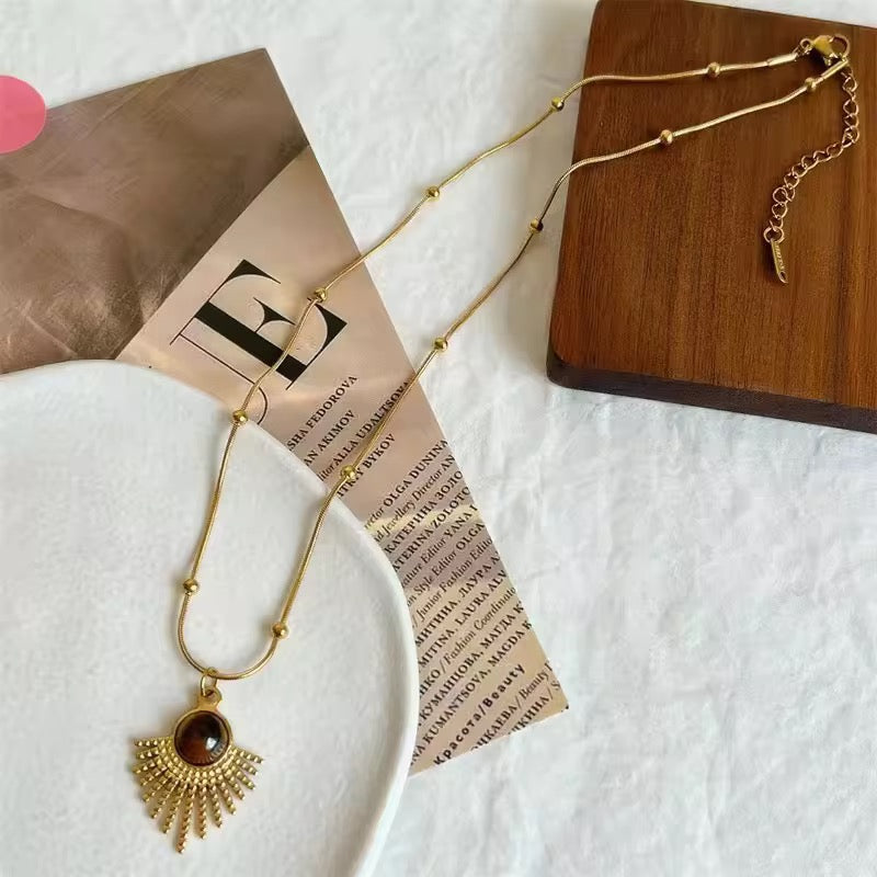 SS 281 Tiger eye stone Fringe vintage style Necklace - 18k gold PVD plated stainless steel - Anti tarnish - Wholesale