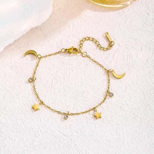 SJ 297 Minimalistic star n moon zircon Bracelet - 18k gold PVD plated stainless steel - Anti tarnish - Wholesale