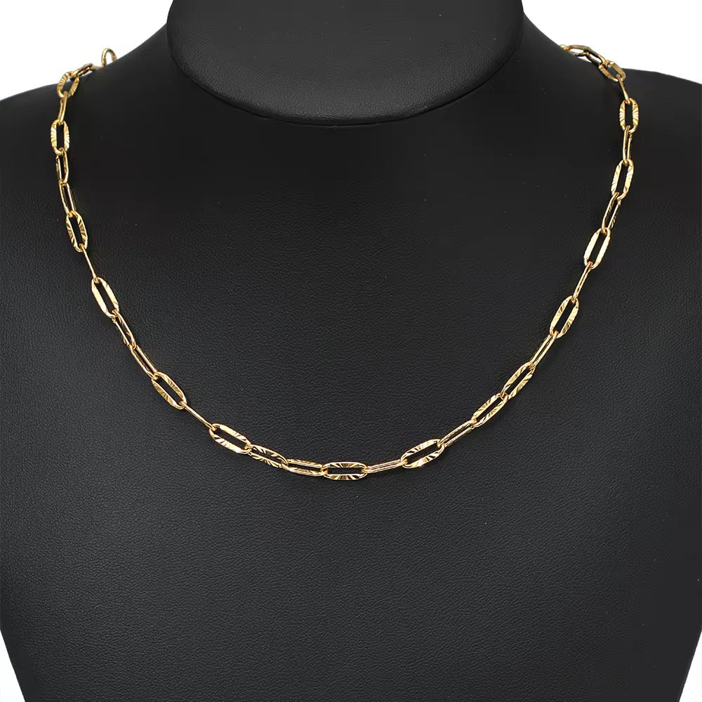 CN 410 Embossed Paper clip Chain 18k gold PVD 316 Stainless steel ( 1 feet ) Anti tarnish ( 9mm )