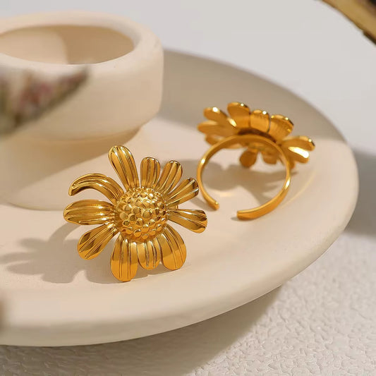 SJ 323 Sunflower Ring Adjustable - 18k gold PVD plated stainless steel - Anti tarnish - Wholesale