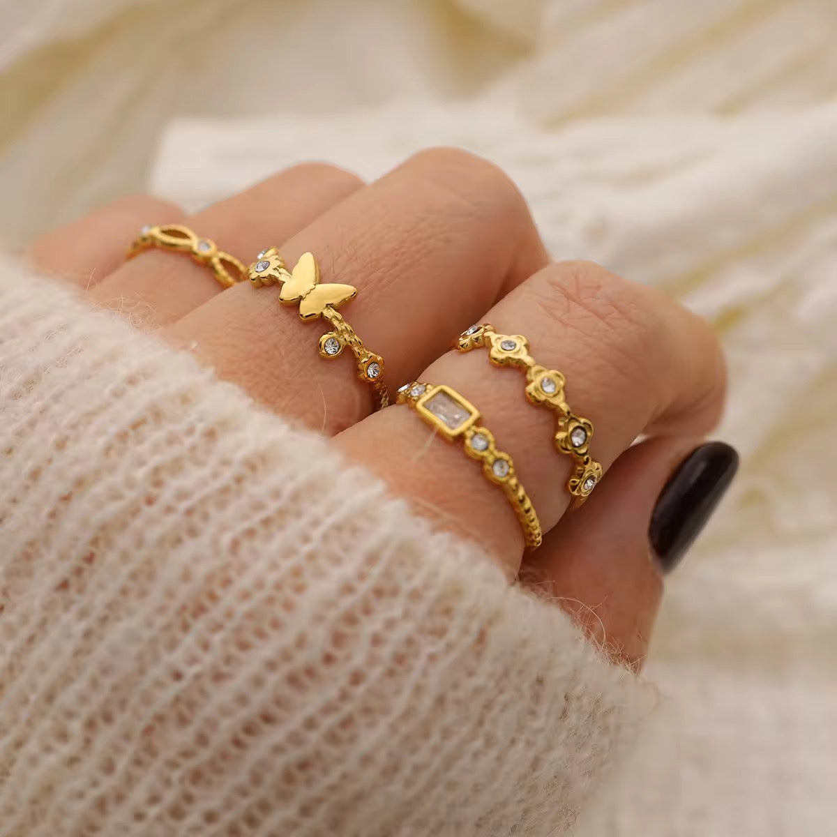 SJ 328 Dainty Zircon Ring Adjustable - 18k gold PVD plated stainless steel - Anti tarnish - Wholesale