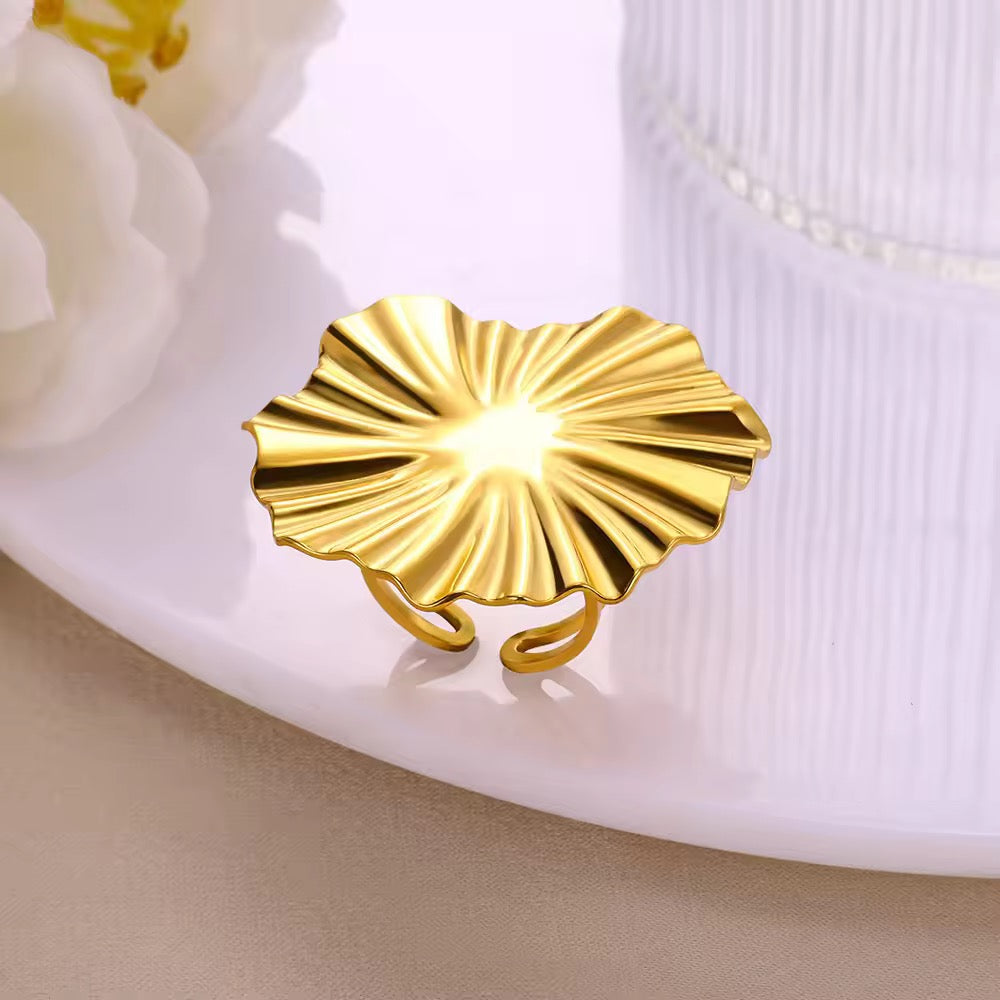 SJ 362 Big Floral Rings - 18k gold plated stainless steel - Anti tarnish - Wholesale