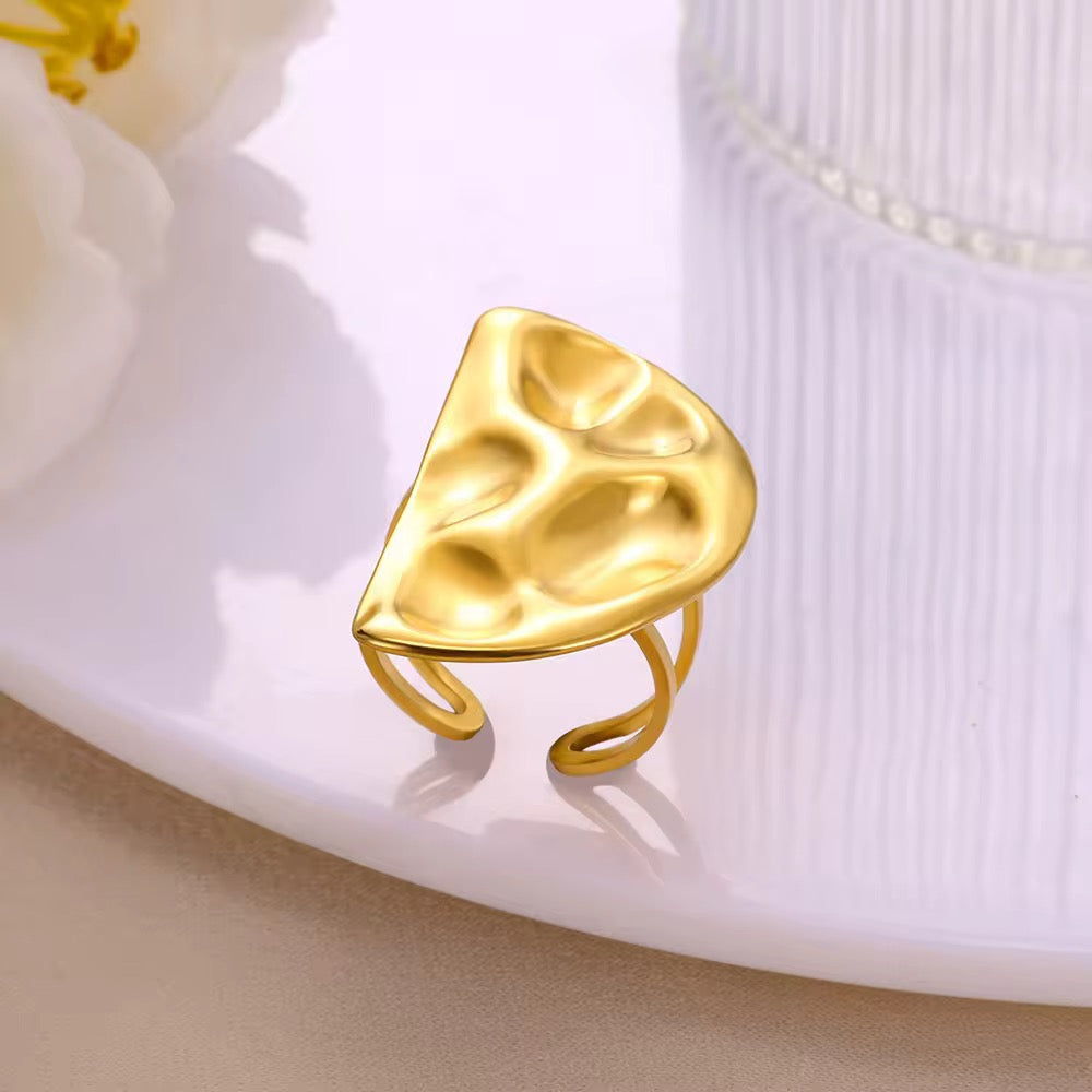 SJ 364 Chunky half D Ring - 18k gold plated stainless steel - Anti tarnish - Wholesale