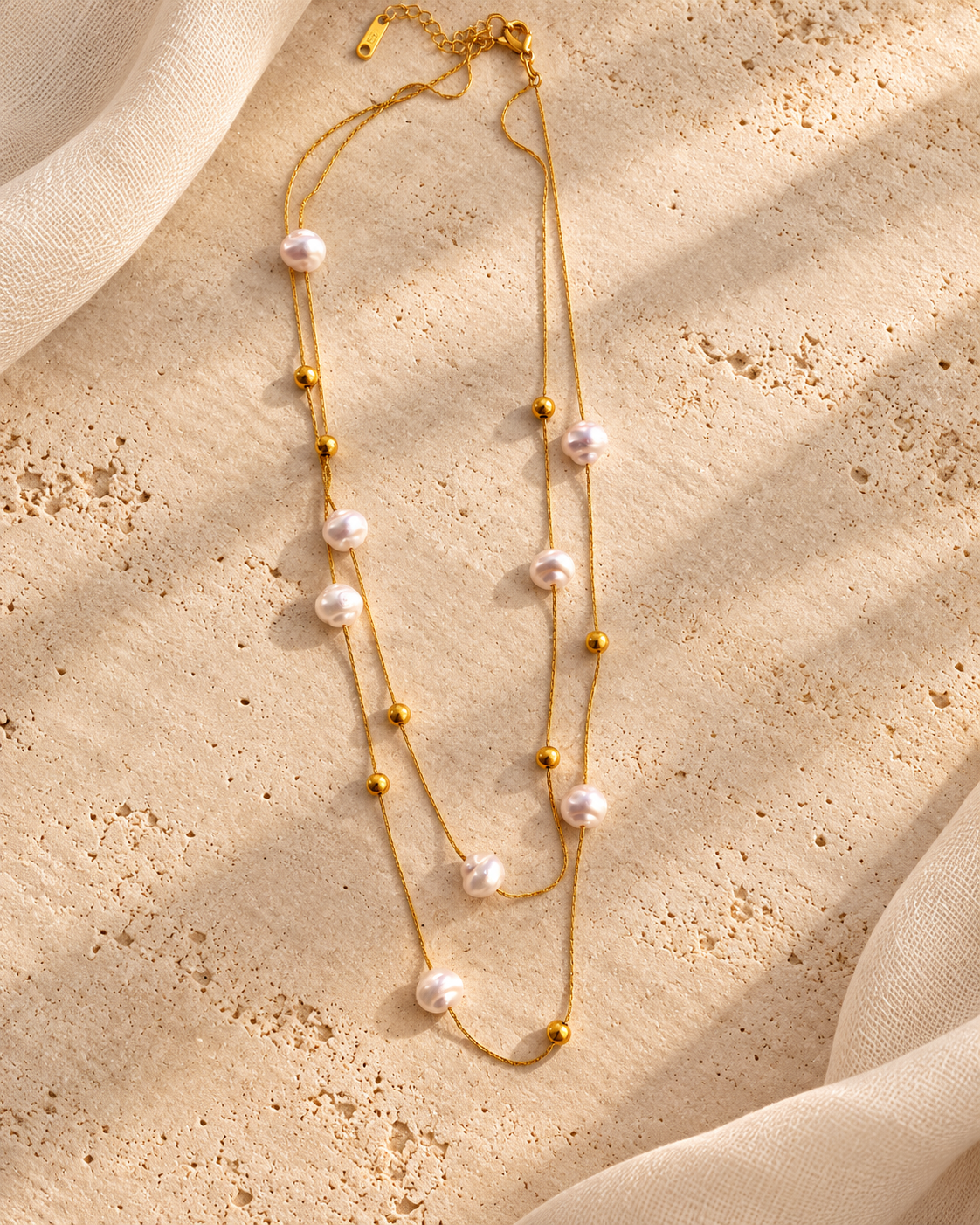 NSJ55H Sculpted Pearl Necklace - 18k gold PVD plated