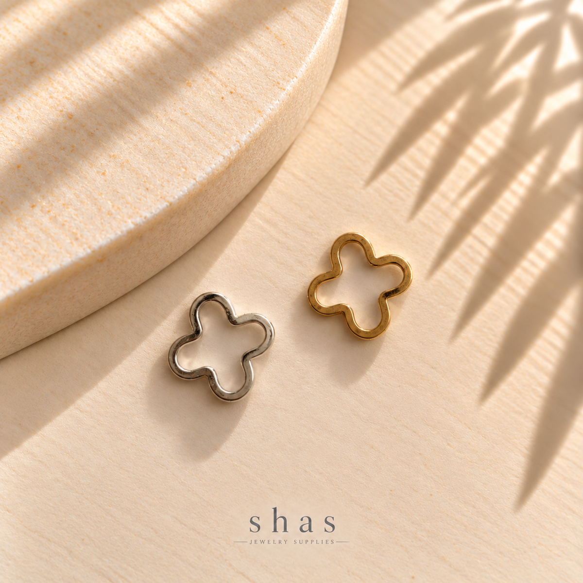 SC24H Clover Bezel Charm ( 1 pc ) PVD Plated