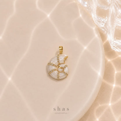 GPC19T Sea Conch Shell Zircon Pendant Charm ( 1 PC ) Premium Plated