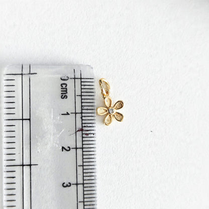 GPC21Q Dainty Flower Zircon Pendant Charm ( 1 PC ) Premium Plated