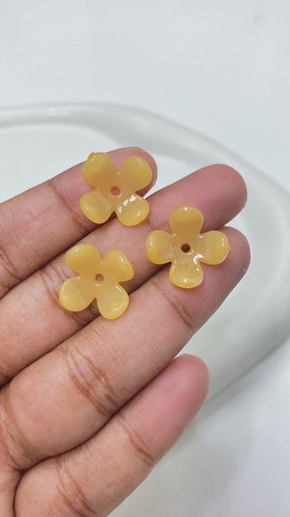 BBB 121 (C) Four petal uv plated shiny irrediscent Acrylic flower bead (1PC)