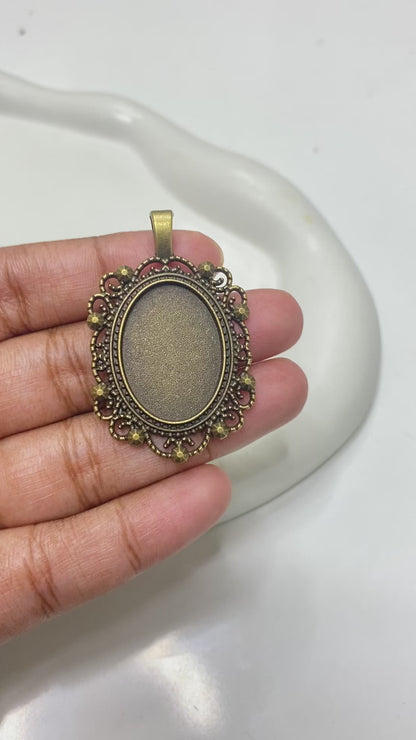 CB 1327 Antique bronze cameo pendant - per piece