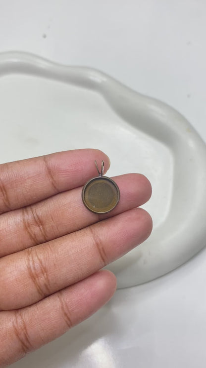CB 1329 Antique bronze cameo pendant - per piece