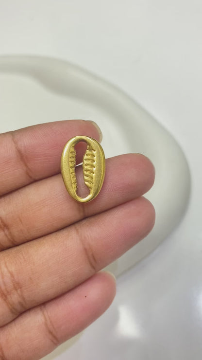 SC23M Hollow out shell 18k gold plated stainless steel ( 1 pc ) - anti tarnish