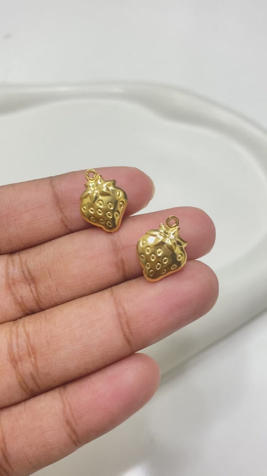 SS 1299 Strawberry charm 18k gold PVD plated stainless steel ( 1 pc ) anti tarnish