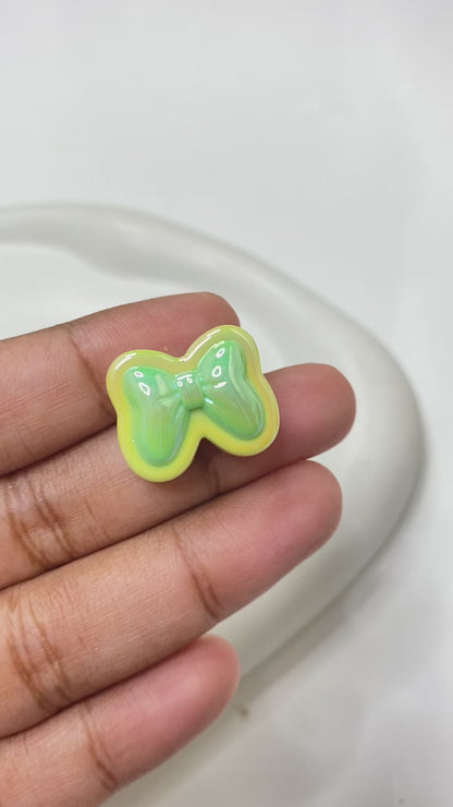 BBB 125 (A) Bow uv plated shiny irrediscent Acrylic bead (1PC)