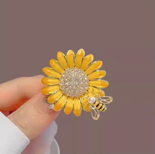 BR 27 SUNFLOWER BEE Zircon Brooch ( 1 PC ) Anti Resistant
